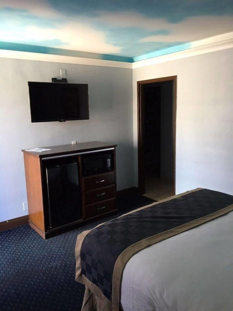 Hollywood Palms Inns & Suites Los Angeles Bagian luar foto